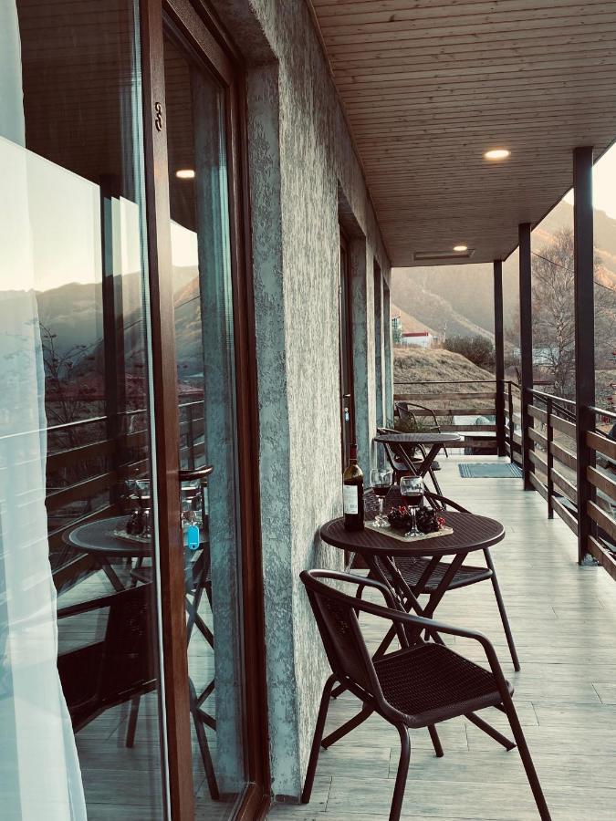 Guesthouse Relax In Kazbegi Eksteriør billede