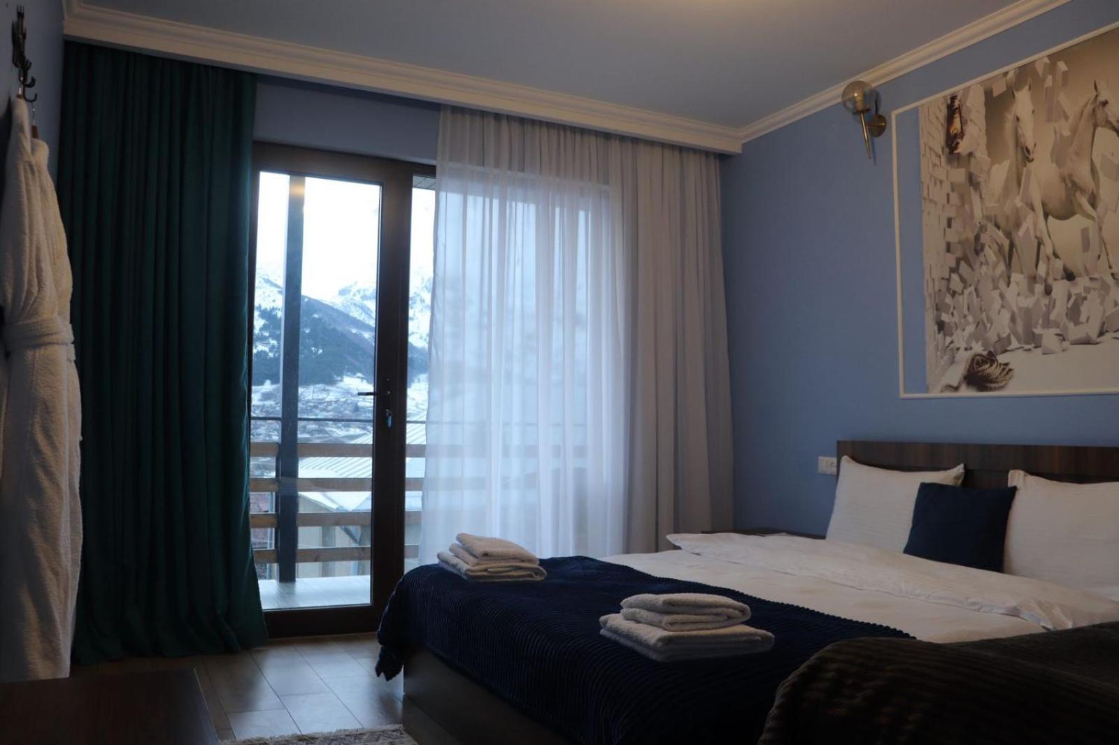 Guesthouse Relax In Kazbegi Eksteriør billede