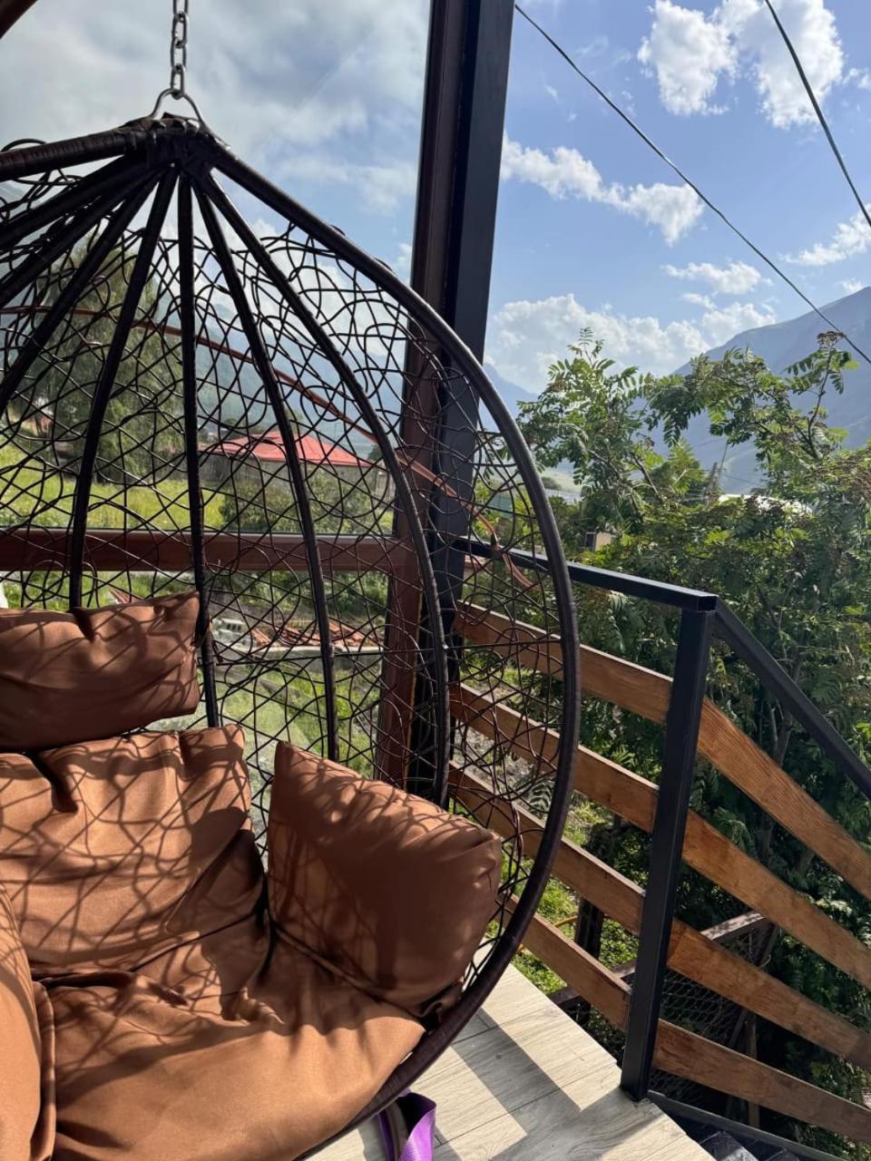 Guesthouse Relax In Kazbegi Eksteriør billede